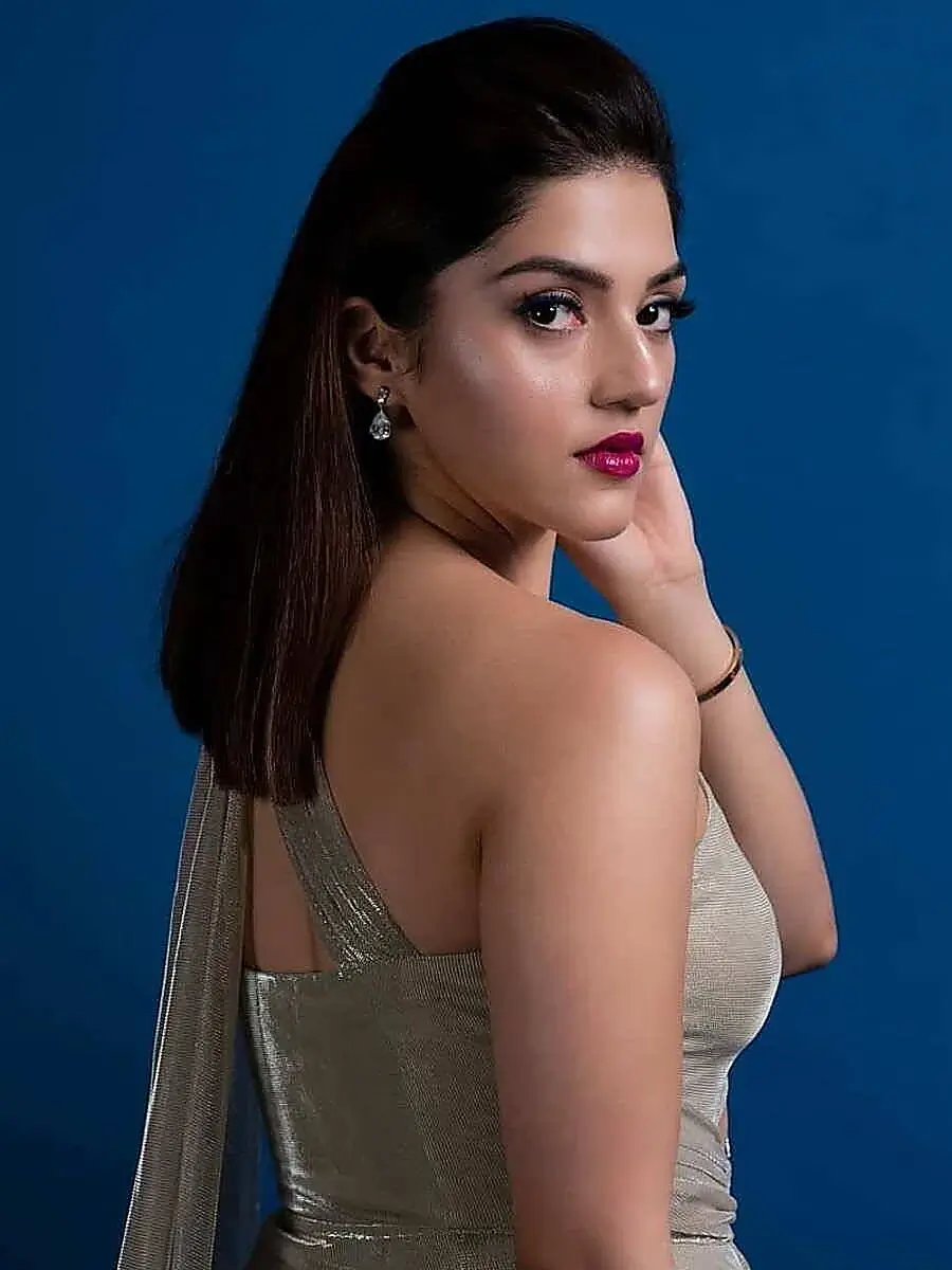 Portrait of Mehreen Pirzada
